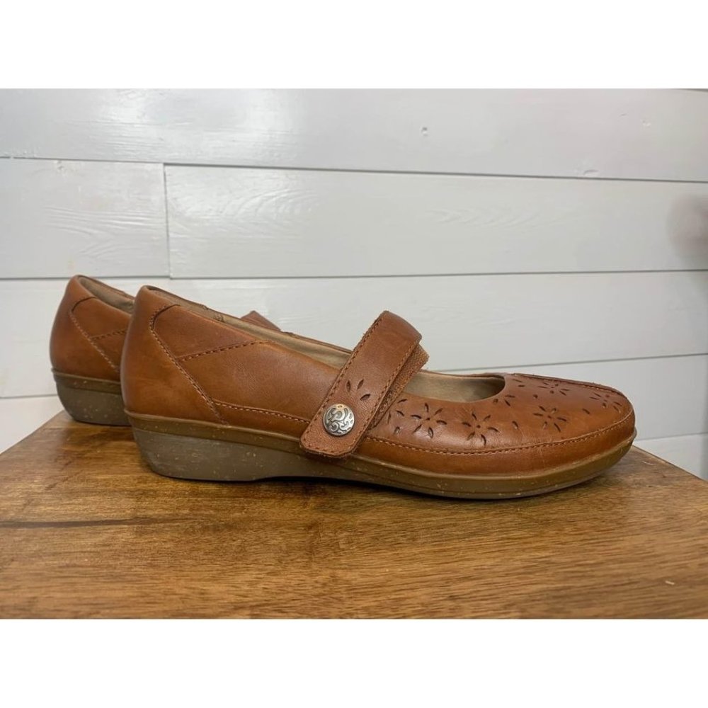 Clarks Everyday Leather Mary Jane Shoe